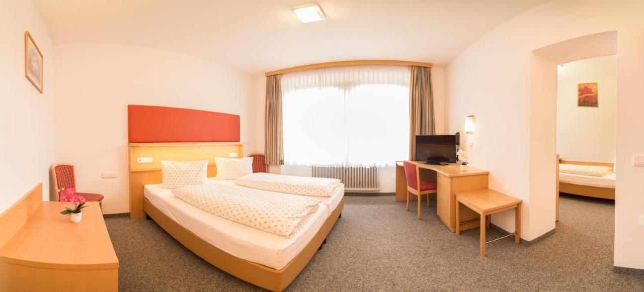 Hotel Gasthof Stefansbrucke Innsbruck Room photo